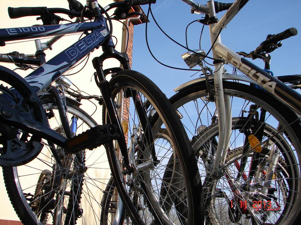 桑多梅日科克米尔宗高速公路旅馆住宿加早餐旅馆 外观 照片